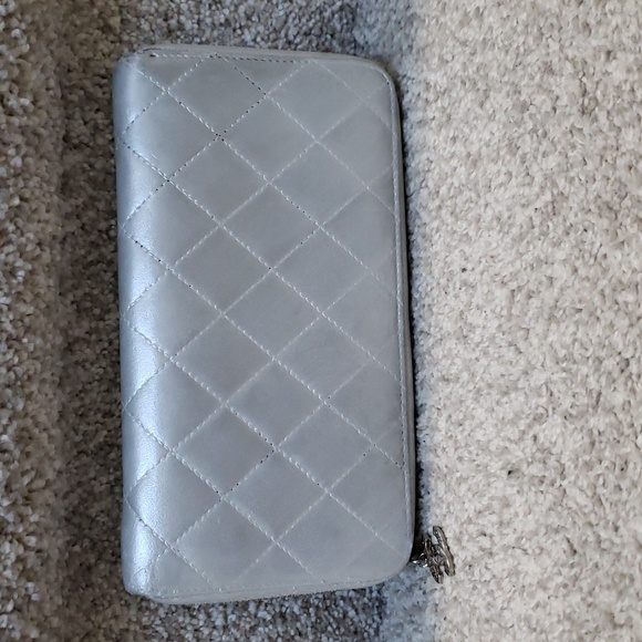 Chanel Quilted zipper wallet Authentic - Picture 8 of 12